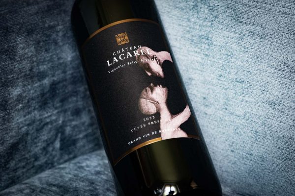 Creation packaging vin bordeaux