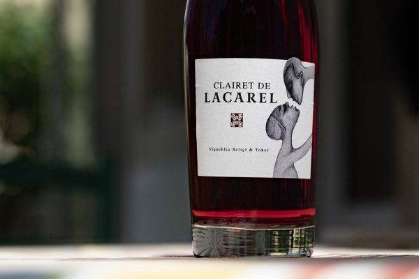 Creation packaging vin bordeaux